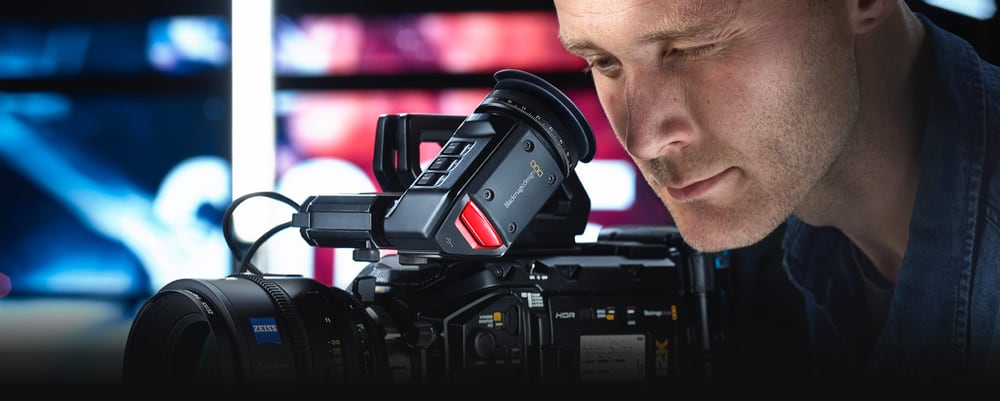 Blackmagic URSA Mini Pro 12K – Sucher und Schulterset