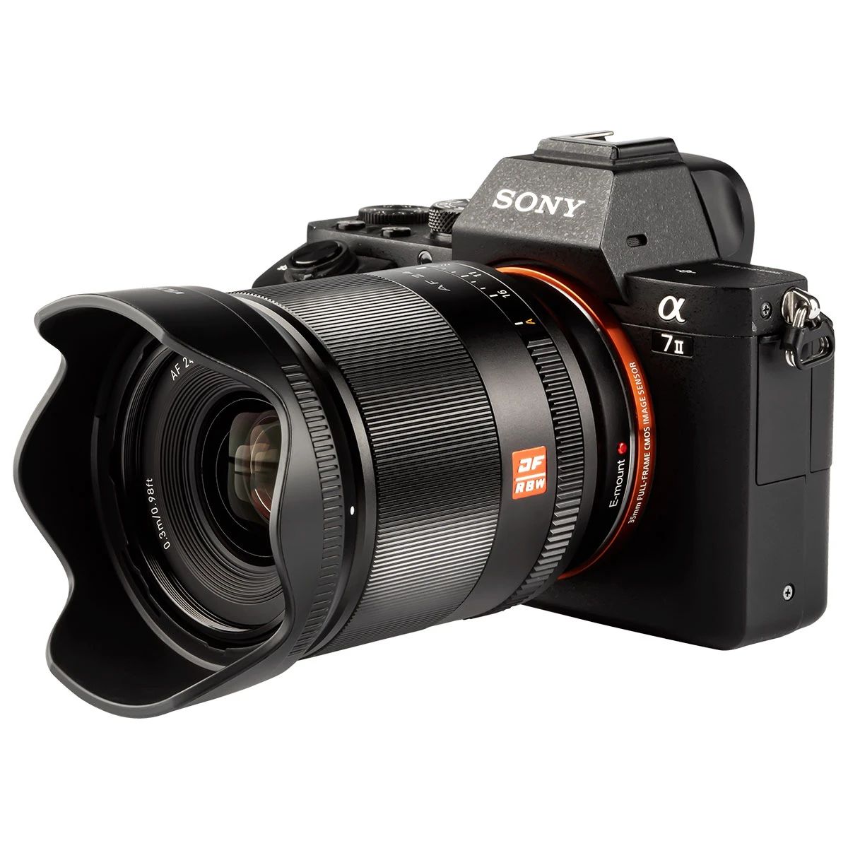 Viltrox 24 mm F1.8 FE nasazený na fotoaparátu Sony