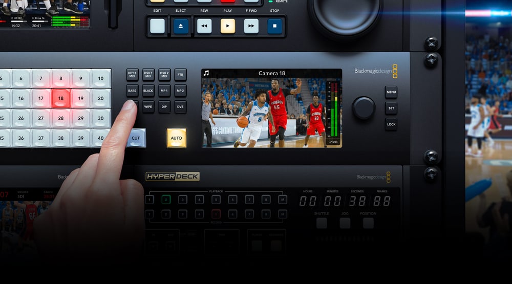 ATEM 4 M/E Constellation 4K Plus – Bedienfeld direkt an der Front