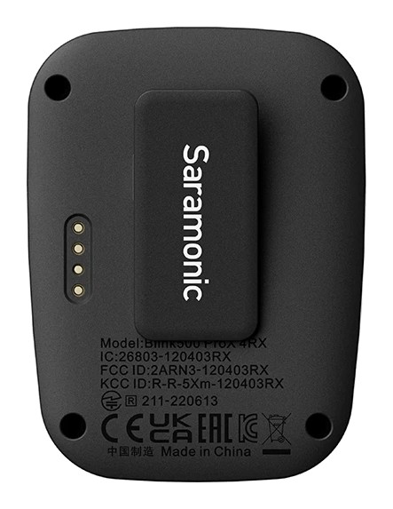 Saramonic Blink500 ProX B8 – Ladekontakte und Clip des Empfängers