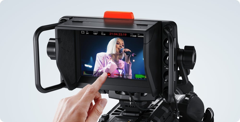 Blackmagic Design URSA Cine Studio Viewfinder – Bedienung per Touchscreen und physischen Elementen