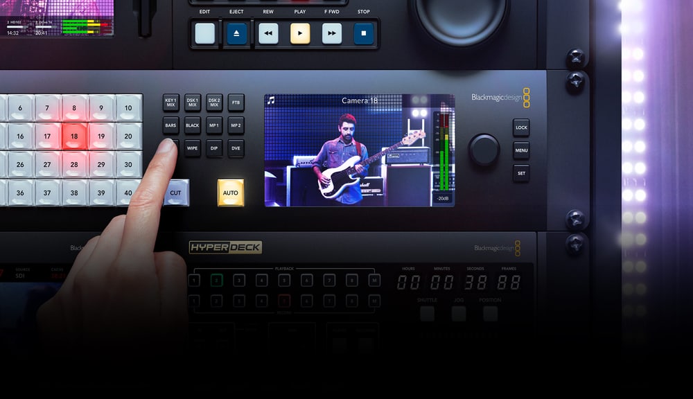 ATEM Constellation 8K – Bedienfeld direkt an der Front