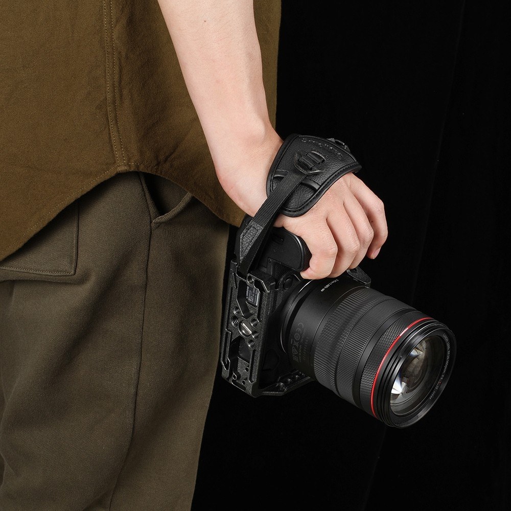Black Mamba” Hand Strap