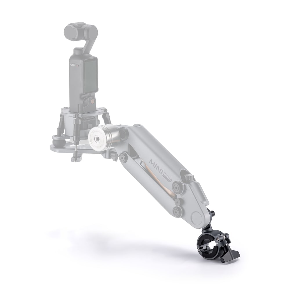 Der Arm am Lenker von Rad und Motorrad