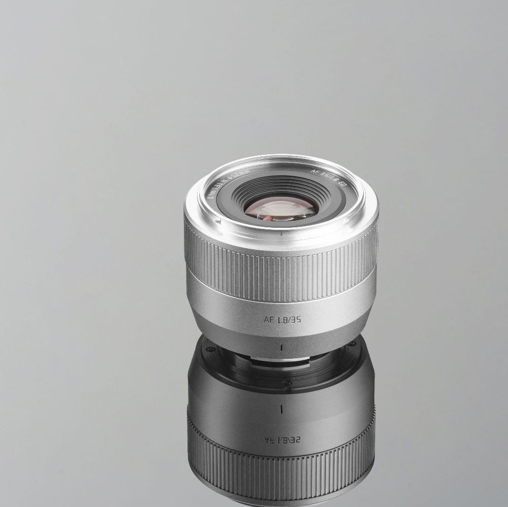 TTArtisan APS-C AF 35mm F1.8 II – Optik mit 10 Elementen in 7 Gruppen