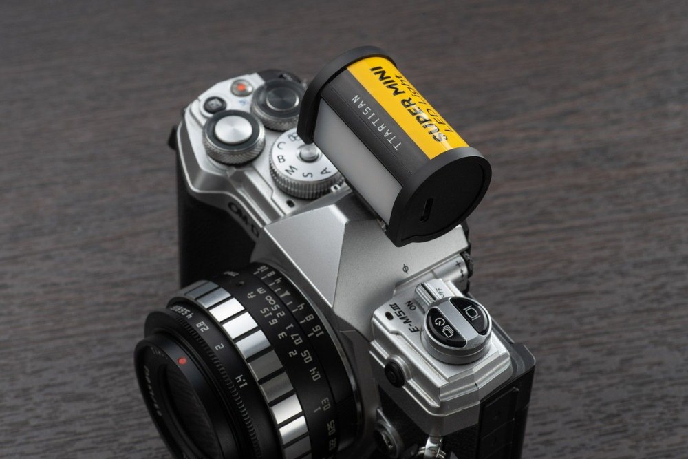 TTArtisan Mini LED Light – Retro-Look einer 135er Filmrolle