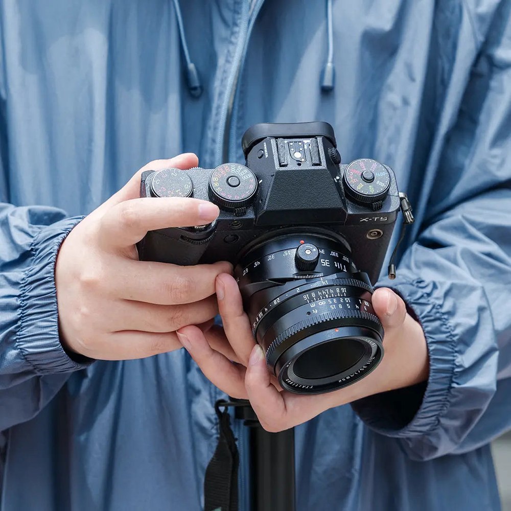 TTArtisan APS-C Tilt 35mm F1.4 – Manueller Fokus ab 0,35 m